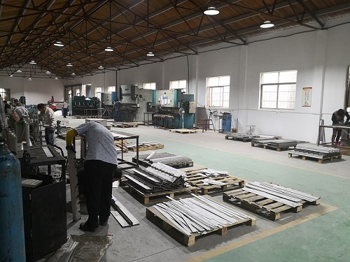  樹(shù)脂排水溝生產(chǎn)車間